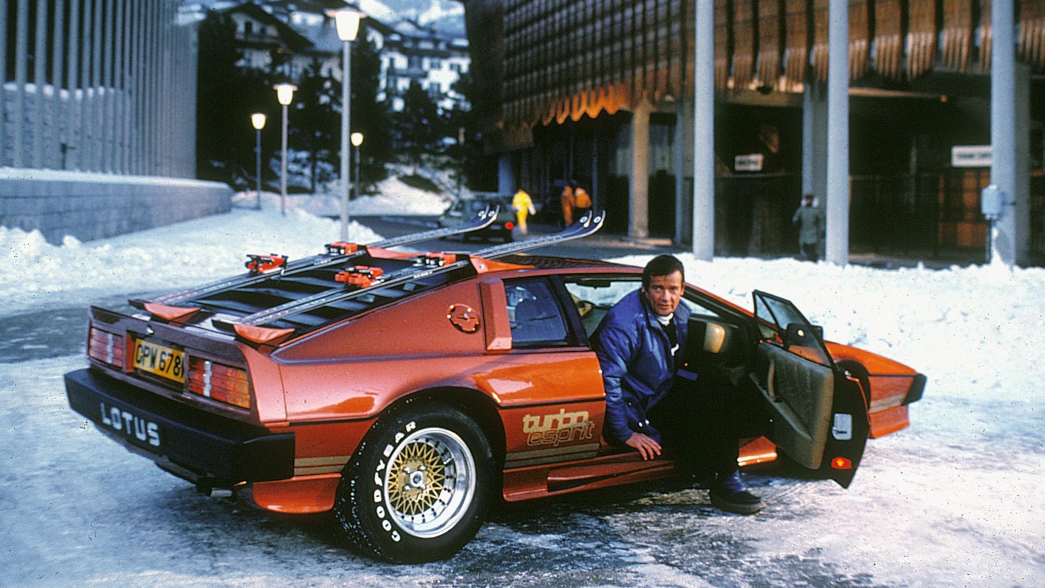 ROGER MOORE JAMES BOND: FOR YOUR EYES ONLY (1981)