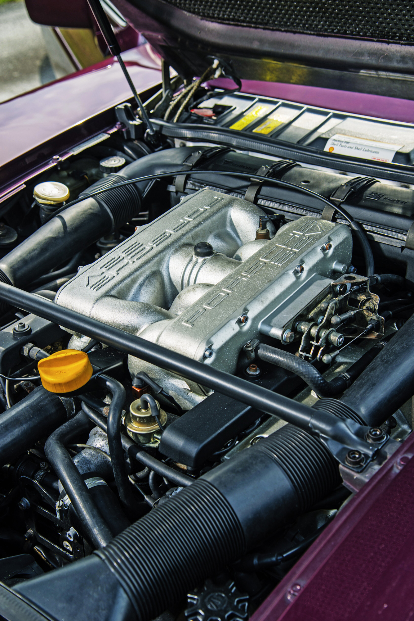 Porsche 928 S4 engine