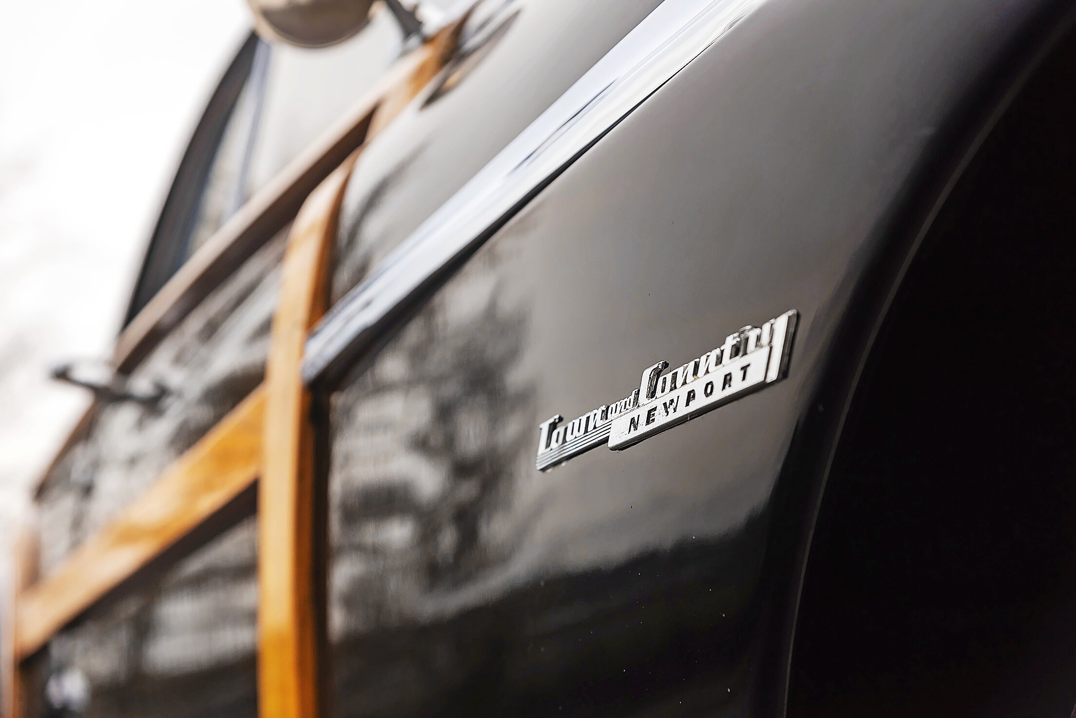 Side panel of the Chrysler Town & Country Newport Coupe