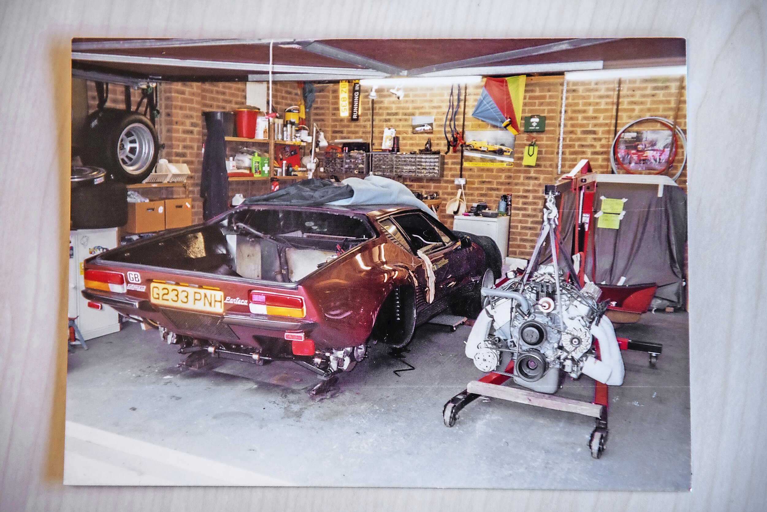 De Tomaso Pantera GT5S taken apart