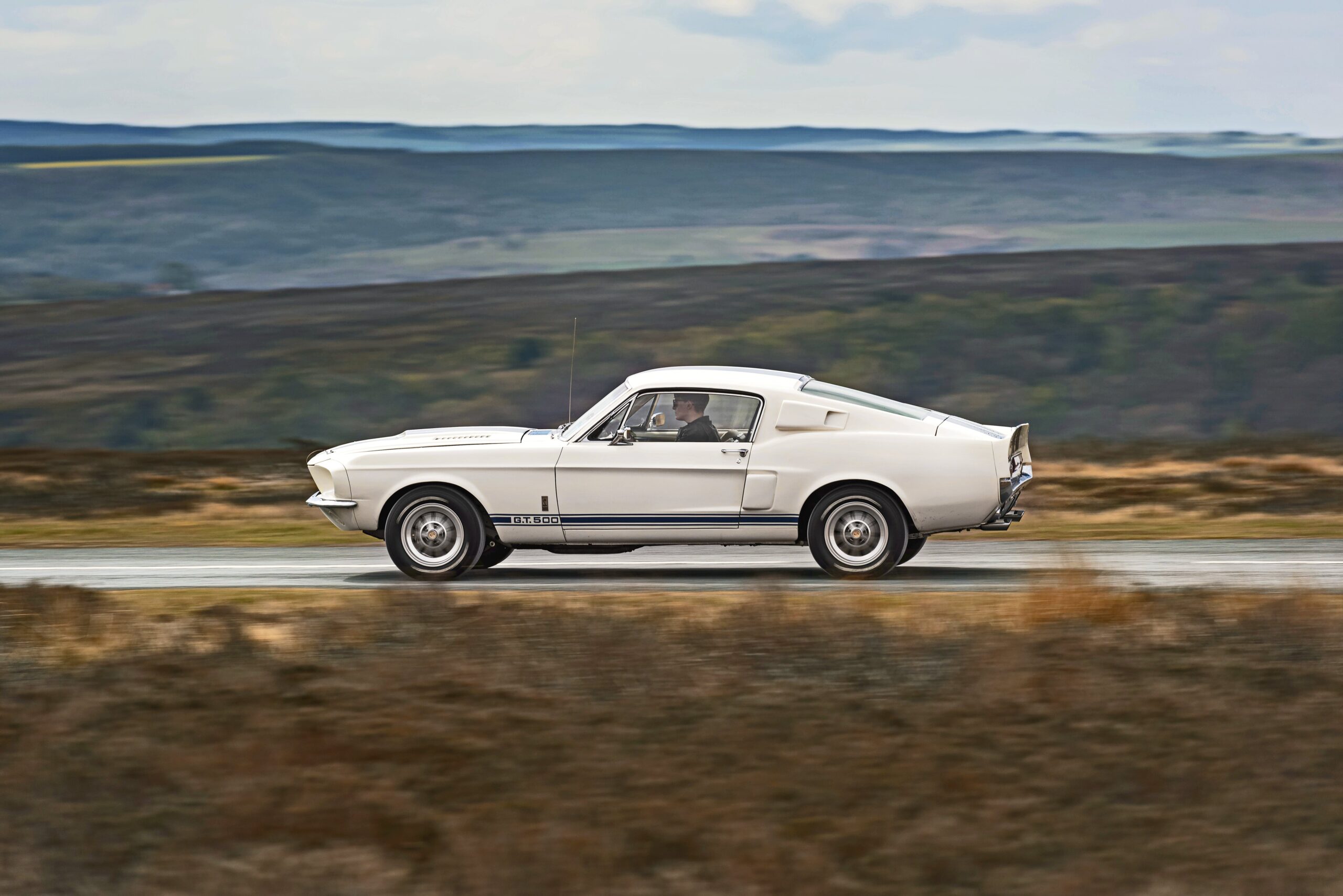 Shelby sought to offer
visual differentiators
beyond those available to lesser Mustangs