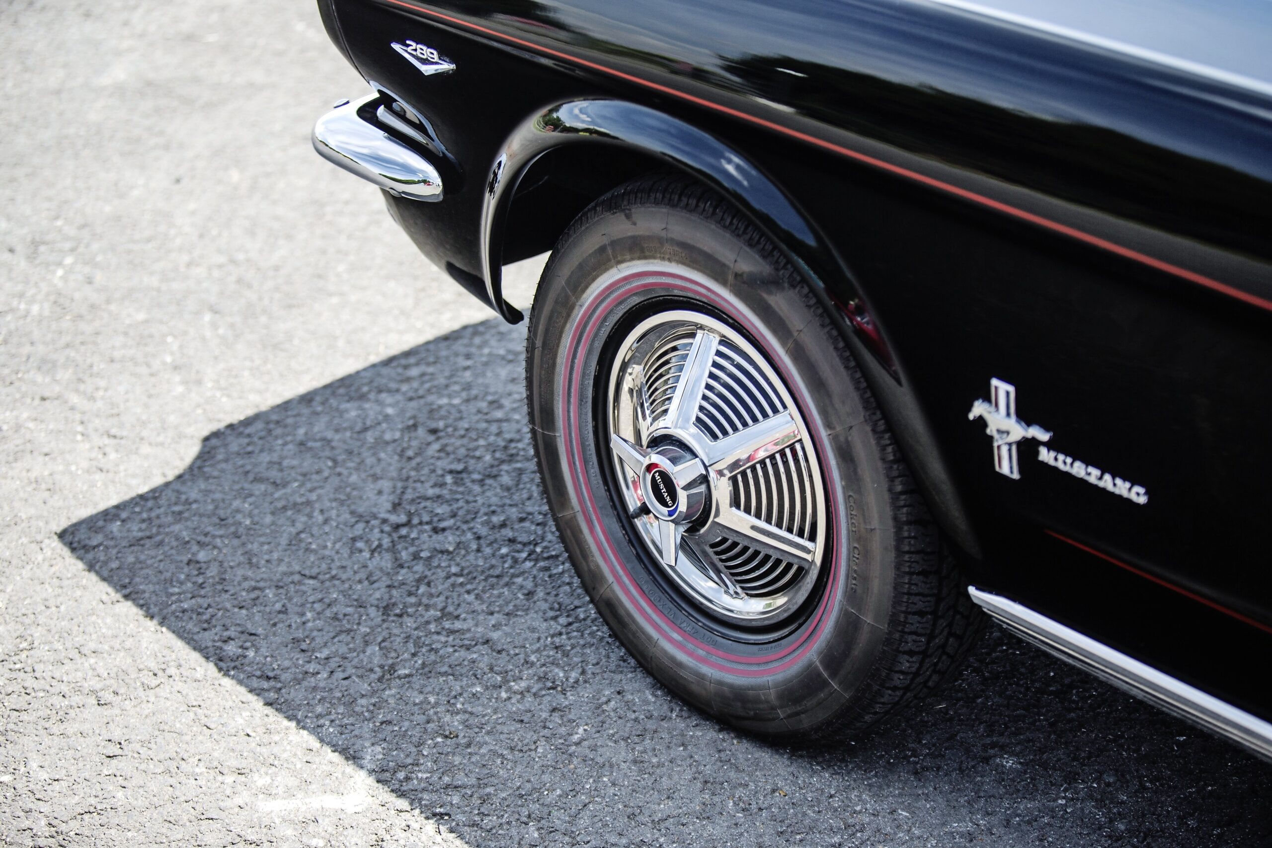 Wheel of the FORD MUSTANG V8
