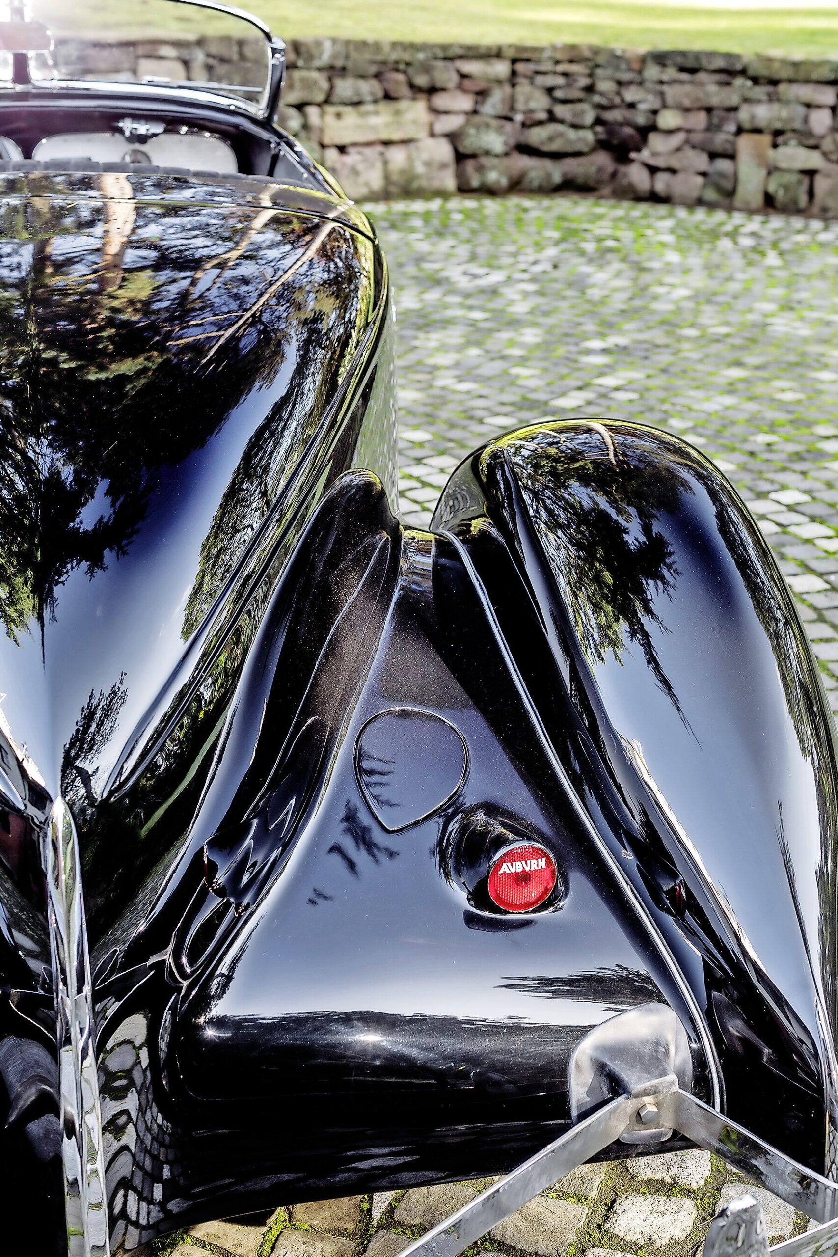 Auburn 851 Speedster back light