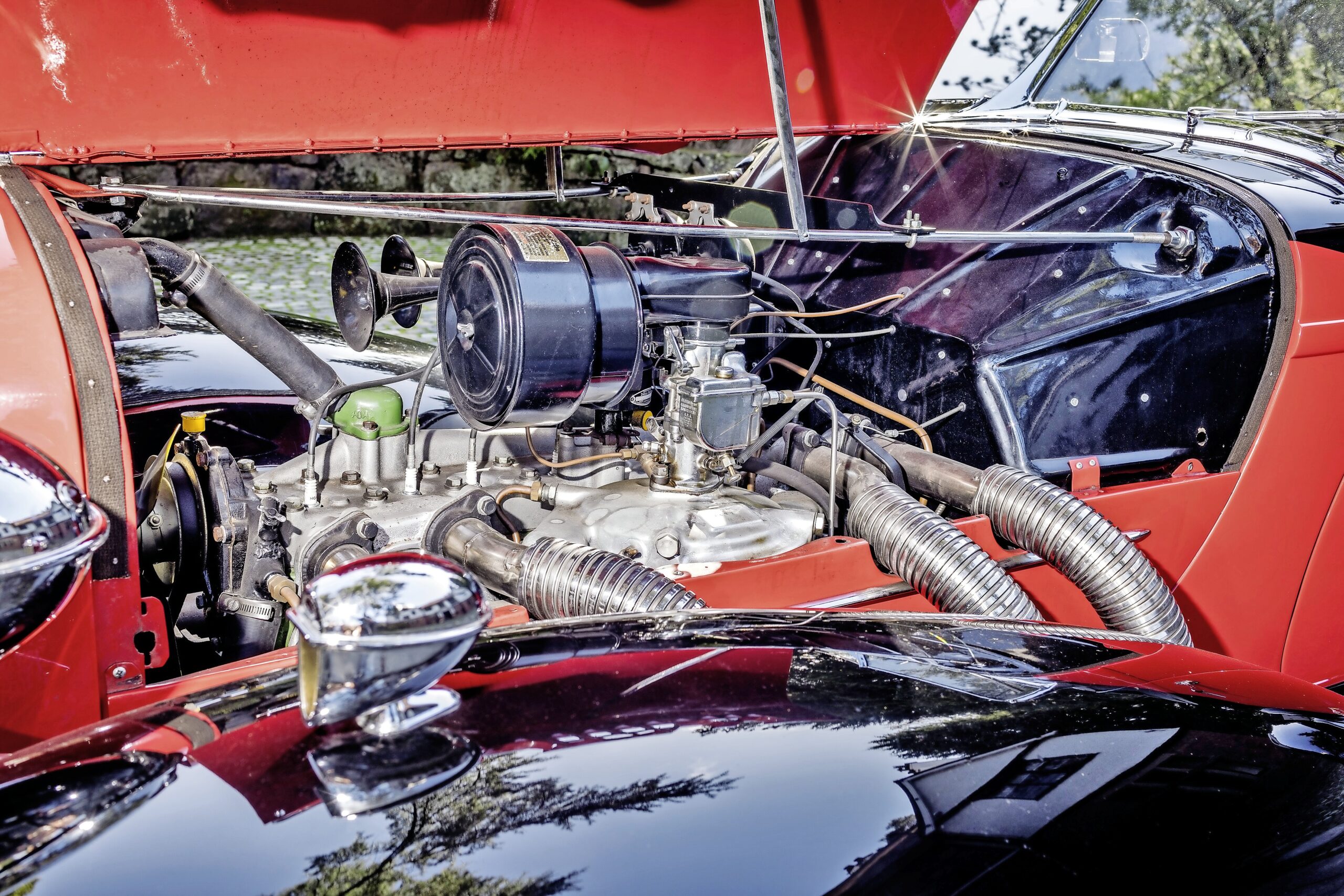 Auburn 851 Speedster engine