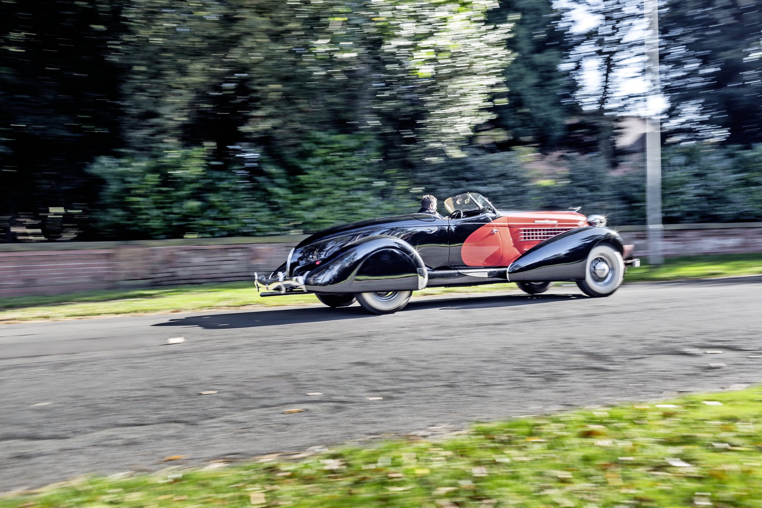 Side view of the Auburn 851 Speedster