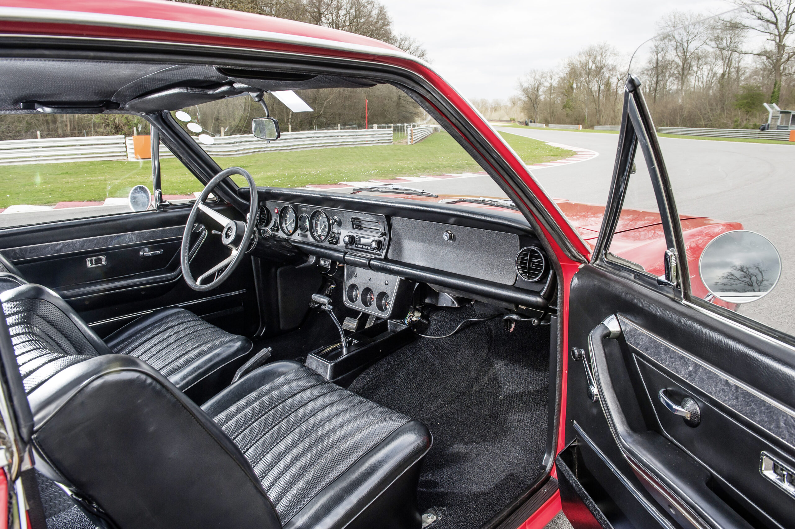 Cockpit of the Opel Commodore GS/E