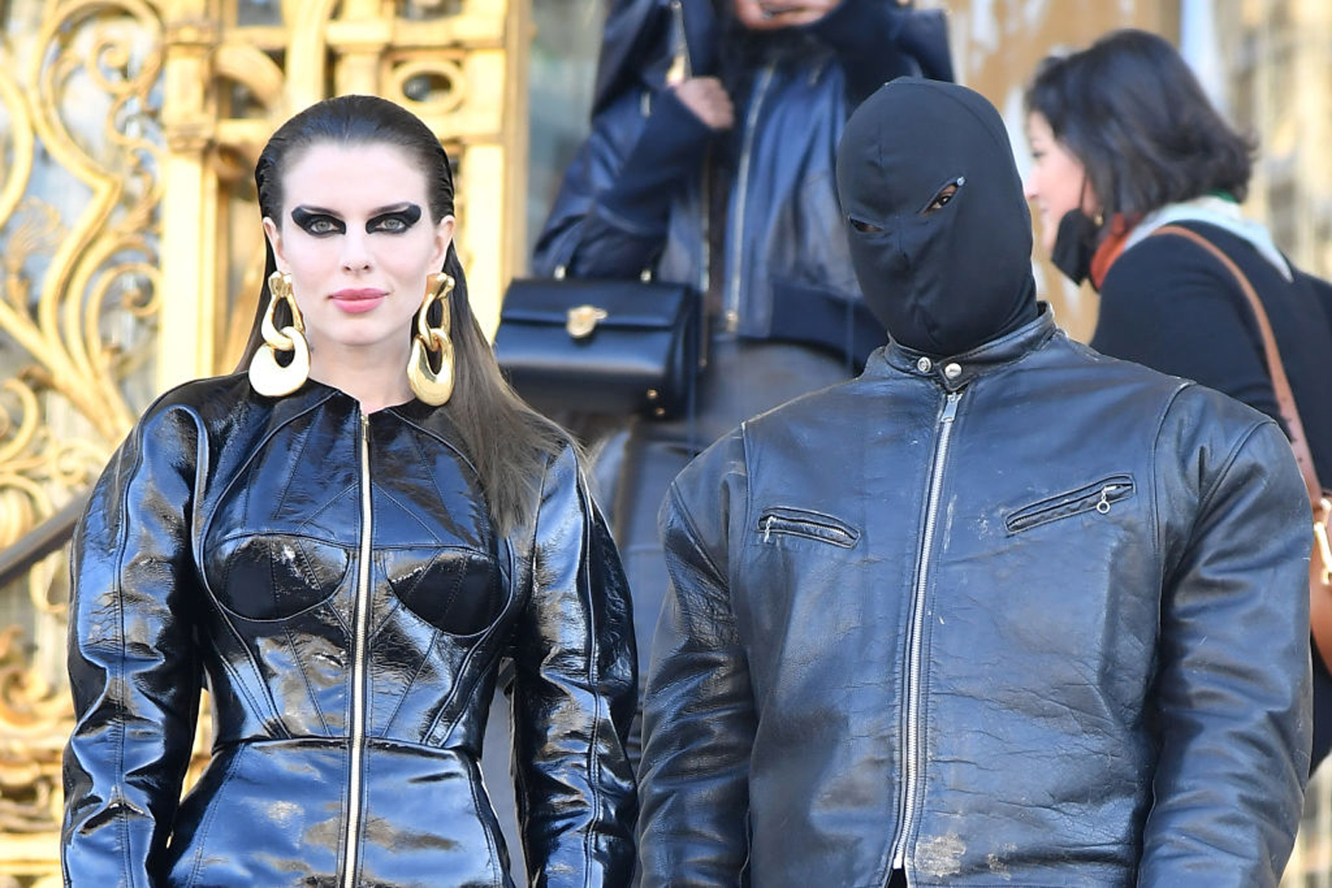 Schiaparelli : Outside Arrivals - Paris Fashion Week - Haute Couture Spring/Summer 2022