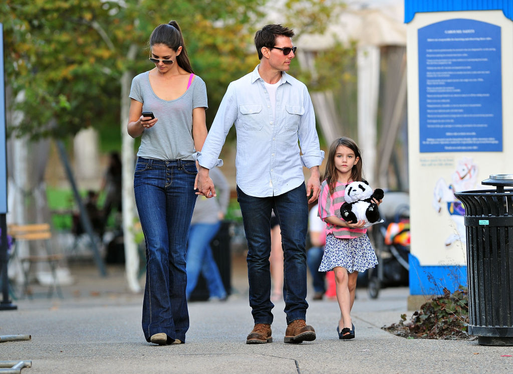 Tom Cruise, Katie Holmes & Suri Visit The Schenley Plaza Carousel
