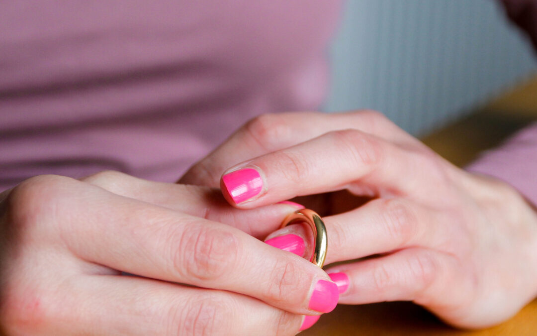 ‘I’m leaving my husband but he doesn’t know – here are the seven signs he completely missed’