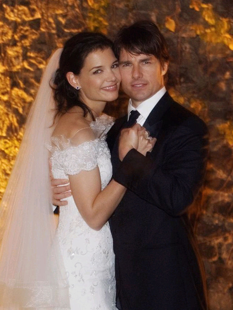 Tom Cruise and Katie Holmes Wedding in Italy - Official Photo - November 18, 2006