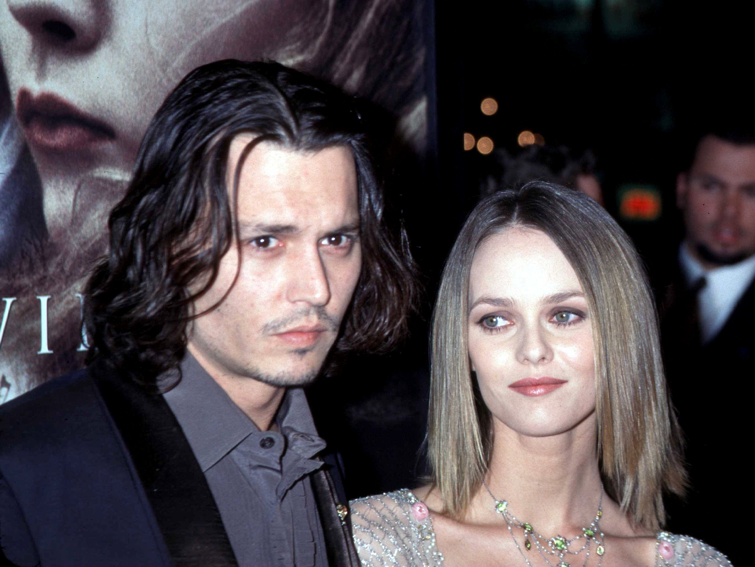 n111799_depp_paradis02