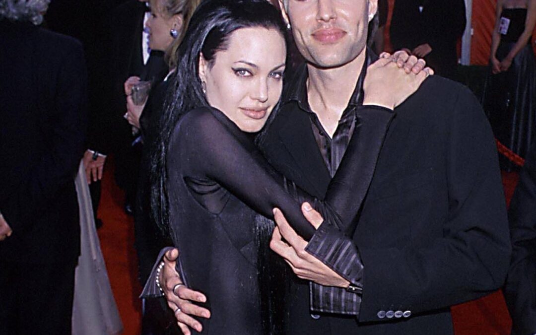 After famously kissing her brother, here’s why Angelina is no longer so close to him