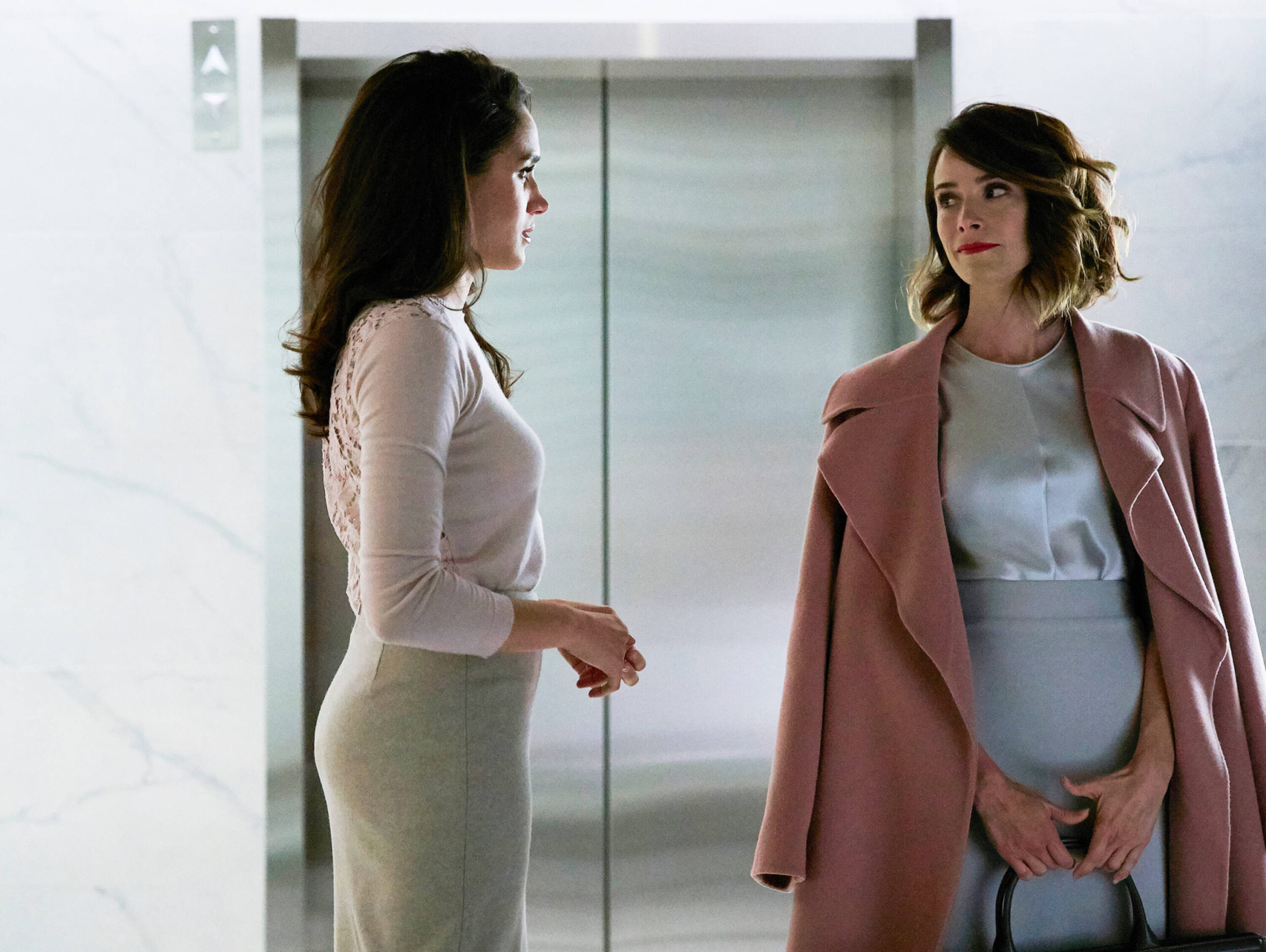 SUITS, l-r: Meghan Markle, Abigail Spencer in God s Green Earth (Season 5, Episode 13, aired February 10, 2016). ph: Sha Perdro Pascal