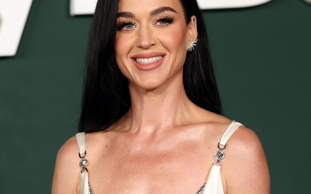 This A-lister has just made a very indecent proposal to Katy Perry!