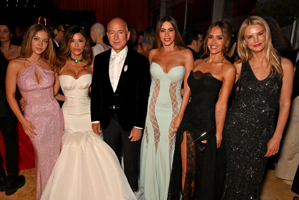 2025 Vanity Fair Oscar Party Hosted By Radhika Jones - Inside Perdro Pascal