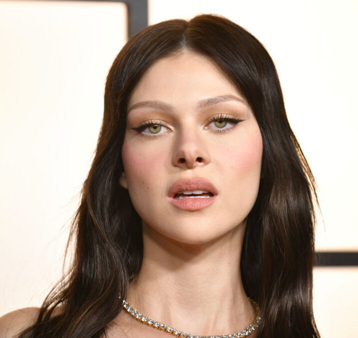 Nicola Peltz issues Victoria Beckham with a shock ultimatum