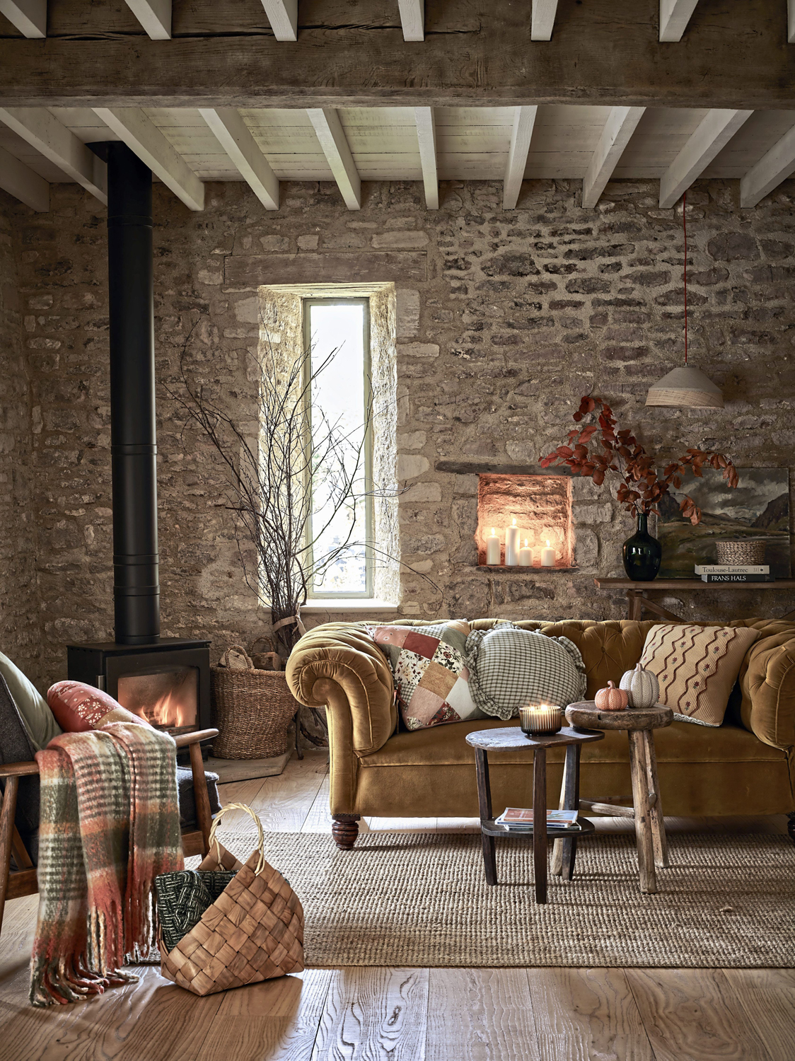 B george-autumn_cottage___toadstool_icon_cushion_45x45cm_10_qui