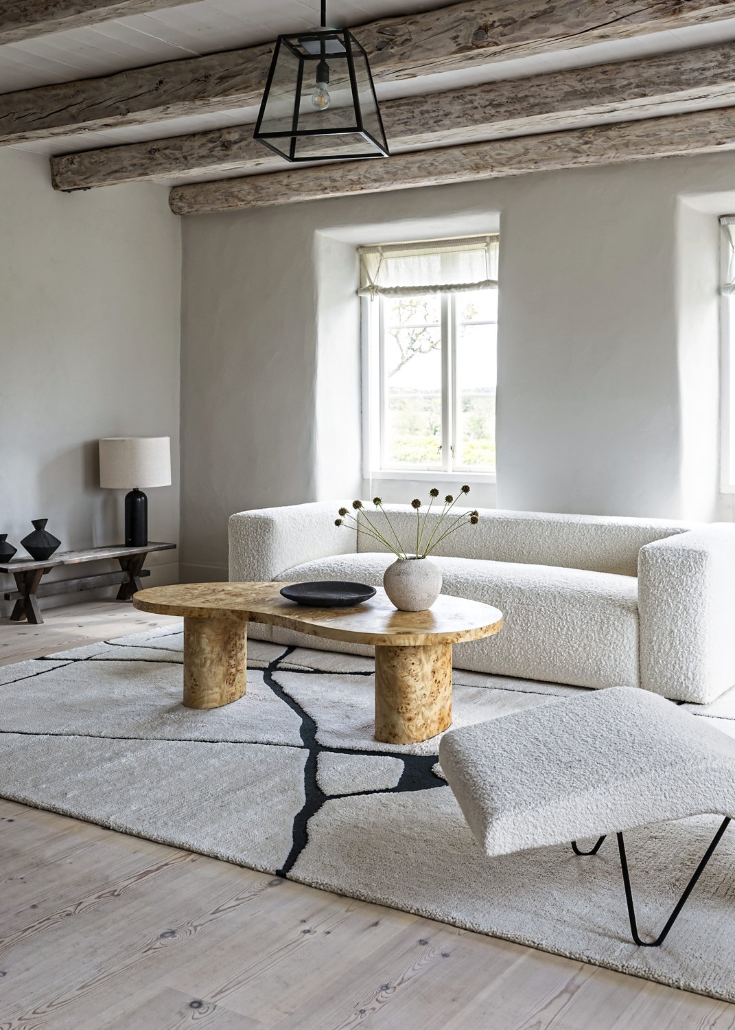 C LAYERED INTERIOR - Gotland - Gute rug, black and white, Burl