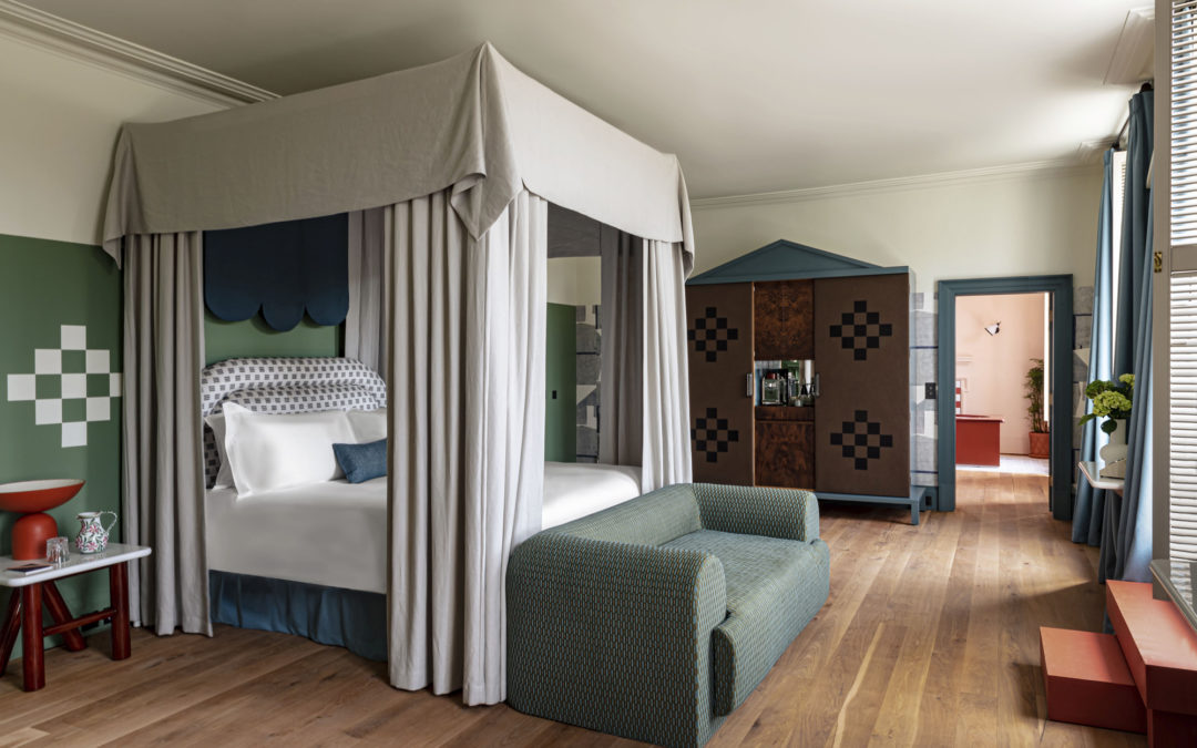 PUT YOUR FEET UP AT HOTEL LOUBOUTIN (NEW)
