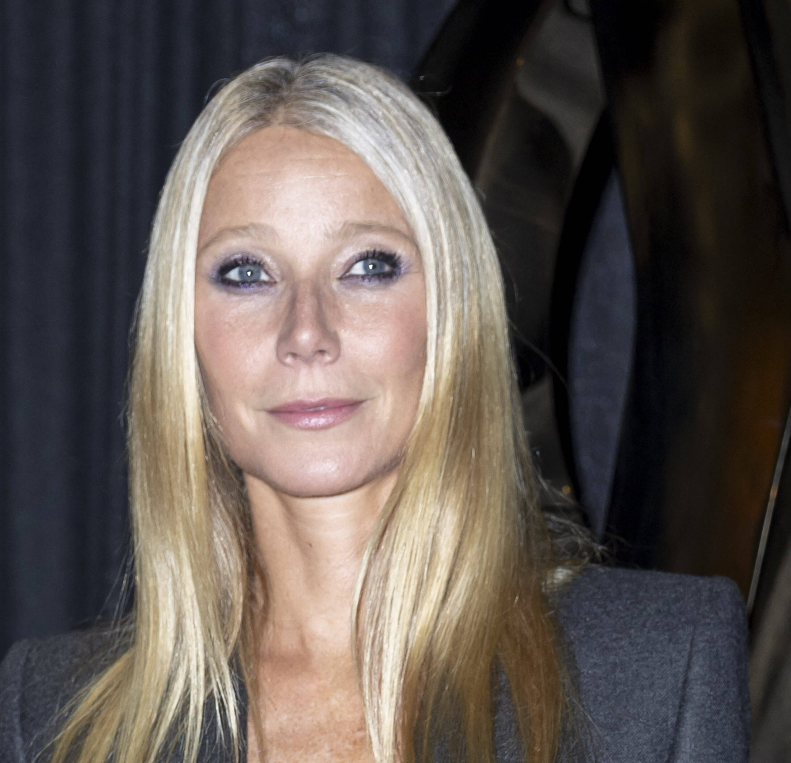 Photo Call 2 Saint Laurent Show Gwyneth Paltrow Photo Call pour Le DÈfilÈ Saint Laurent lors de la Fashion Week ‡ Paris Gwyneth