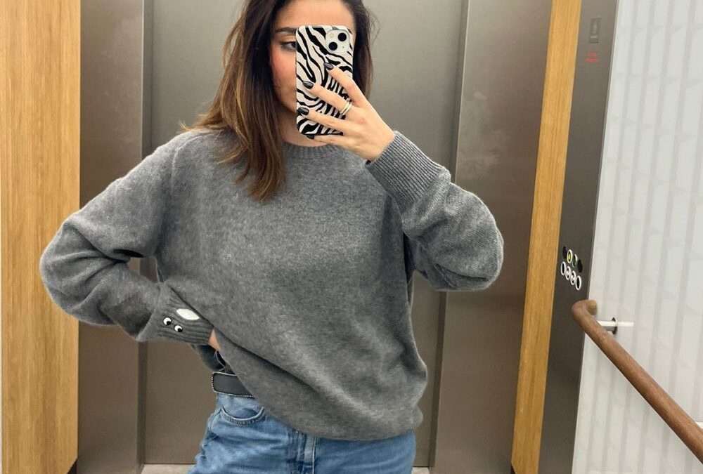 Uniqlo’s Cashmere Jumper Is Selling Fast – And I’m Shocked At How Soft It Is!