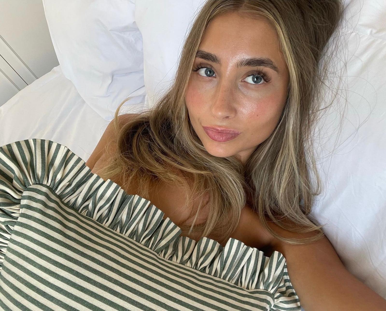 Lily 8 Lily Phillips