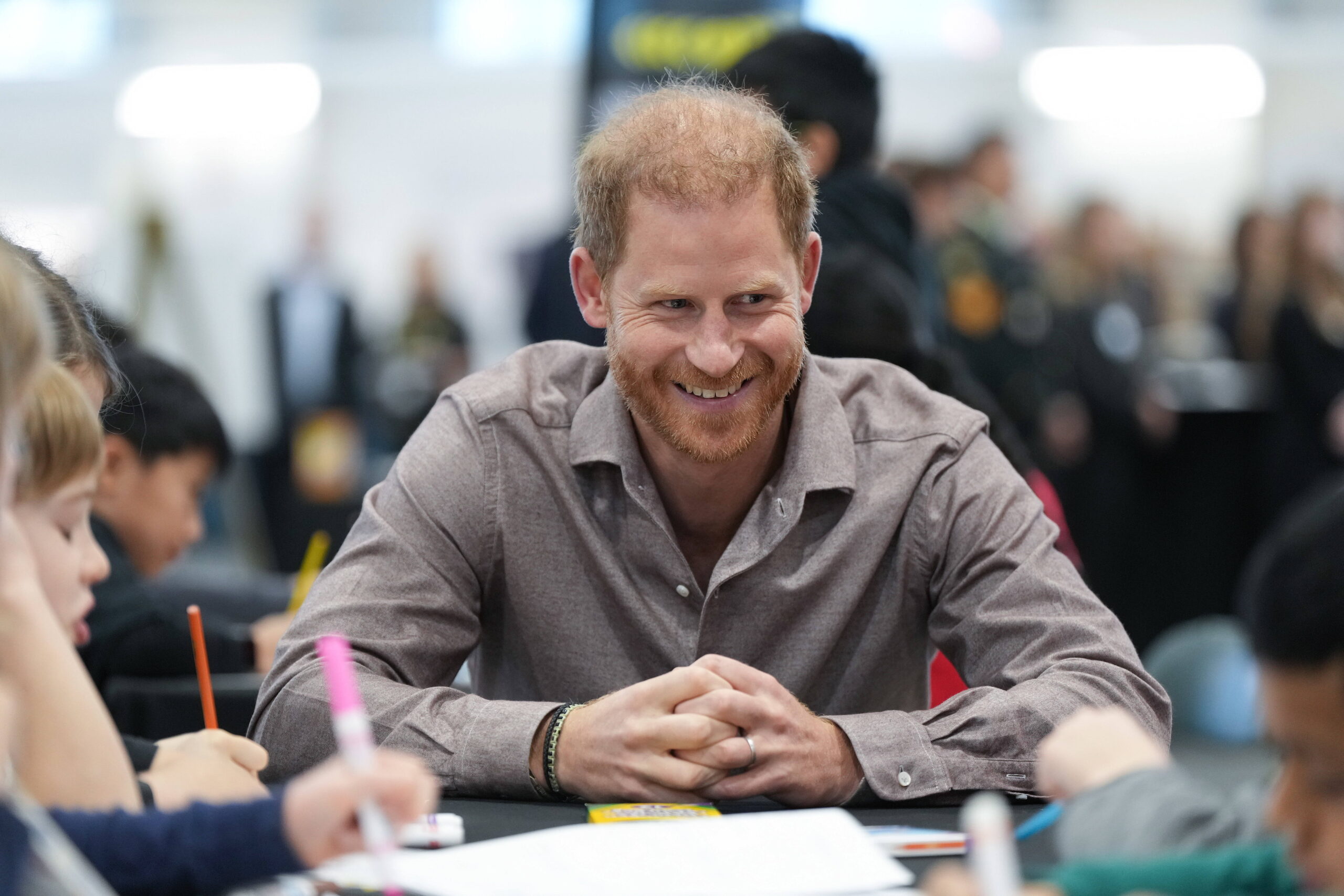 Entertainment Bilder des Tages November 18, 2024, Vancouver, Bc, CANADA: Prince Harry, the Duke of Sussex, talks with st Prince Harry