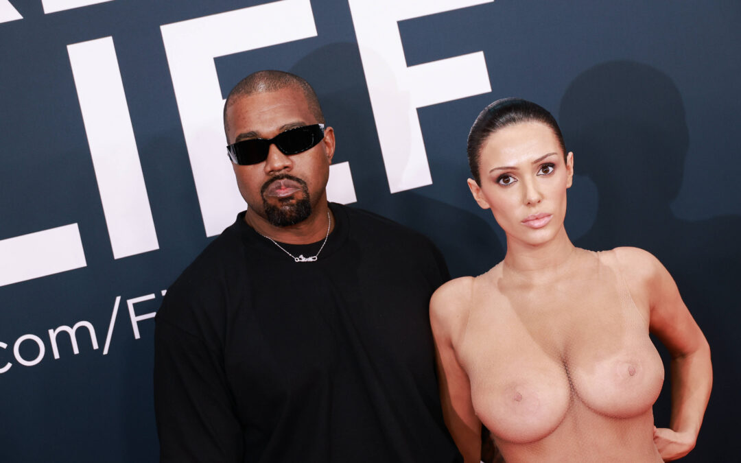 A-list couple ‘kicked out’ of Grammy’s after shocking lewd stunt