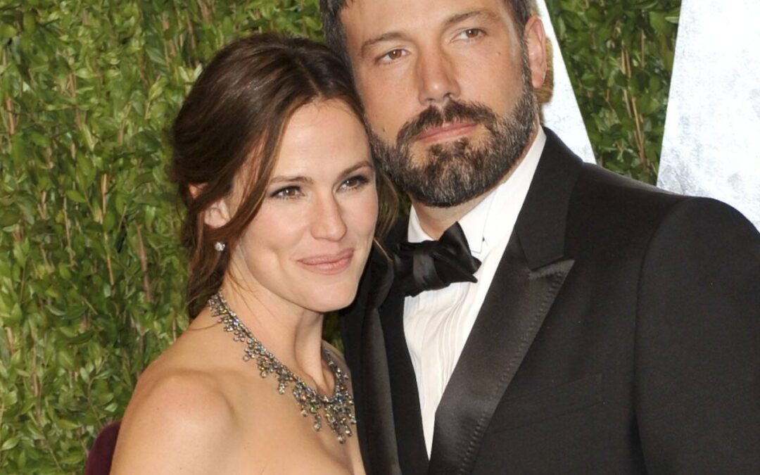 Ben Affleck and Jennifer Garner back together? Shocking new pictures suggest so