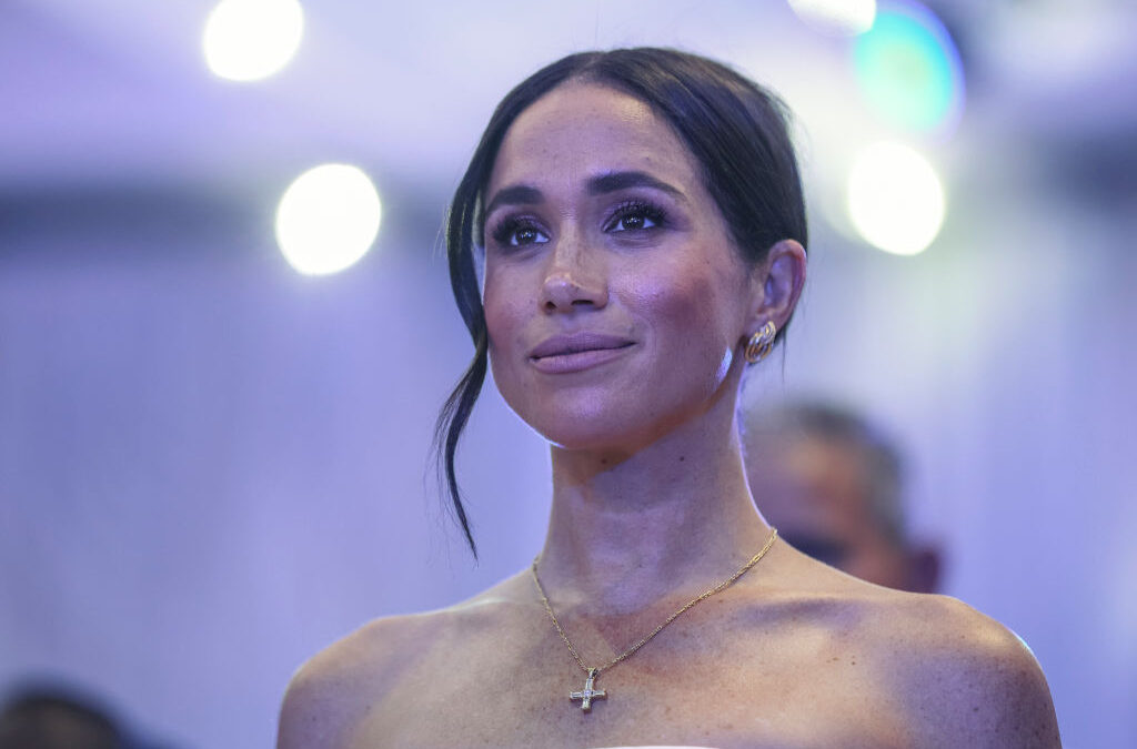 This flight attendant has revealed what Meghan Markle is really like