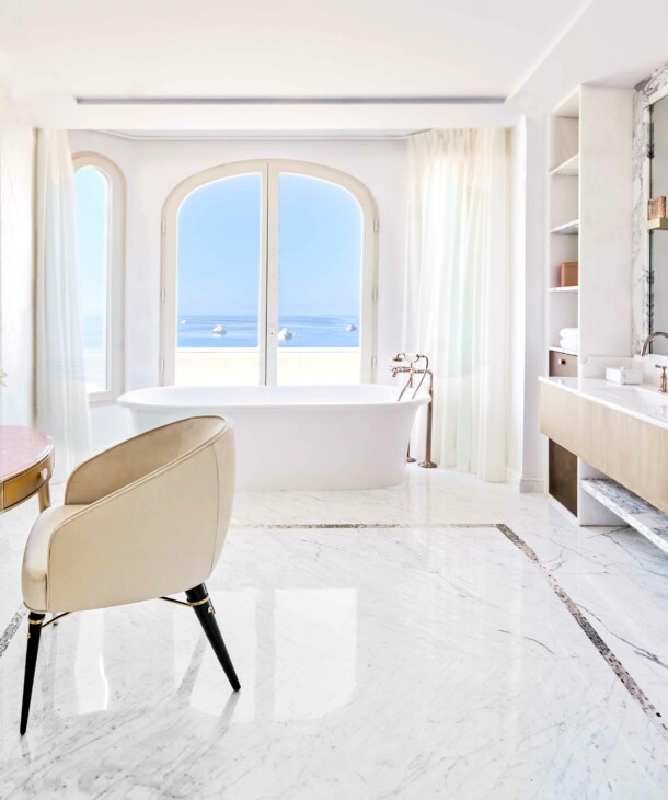 katara-suite-bedroom-1-bathroom-carlton-cannes-richard-haughton-610x730 Tom Cruise hotel suite