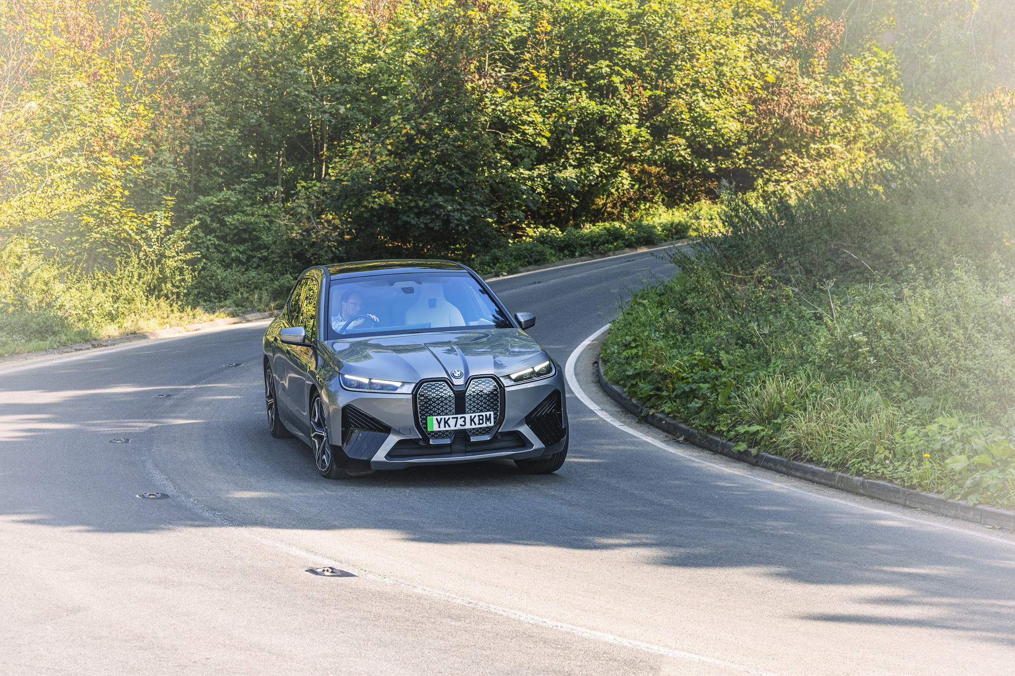 09 BMW cornering