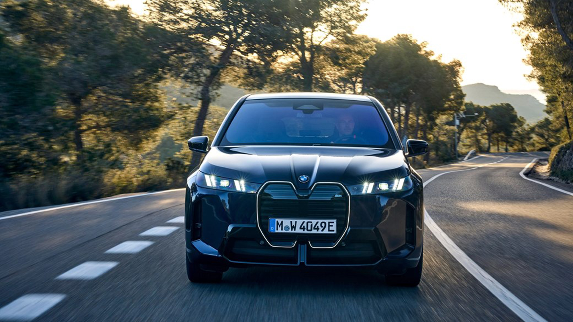 bmw-ix-best-electric-suv.webp-2