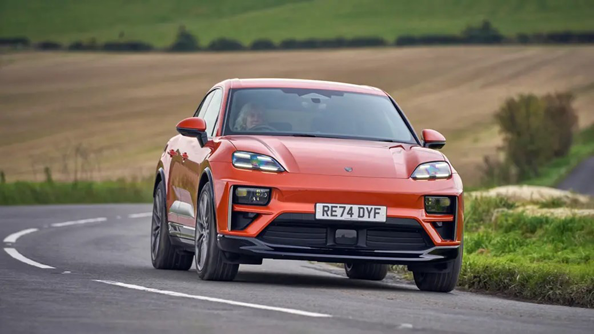 porsche_macan_60.jpg.webp-2